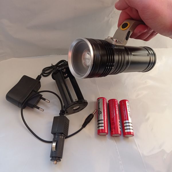 Картинка Мощный фонарь аккумуляторный водостойкий XPG/XM-L T6 три аккумулятора