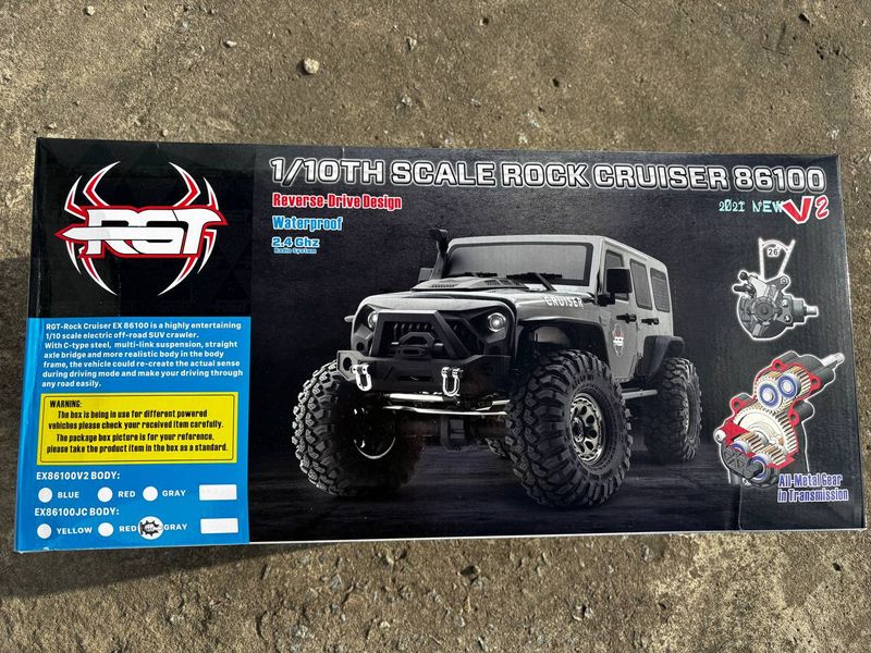 Гоночний позашляховик RGT SCALE ROCK CRUISER & DEFUER BODY:R86299-2 на раідокеруванні 20км/год Червоний