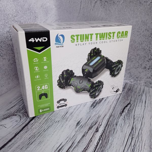 Машинка перевертыш-вездеход Stunt Twist Car 4WD Черно-зеленый